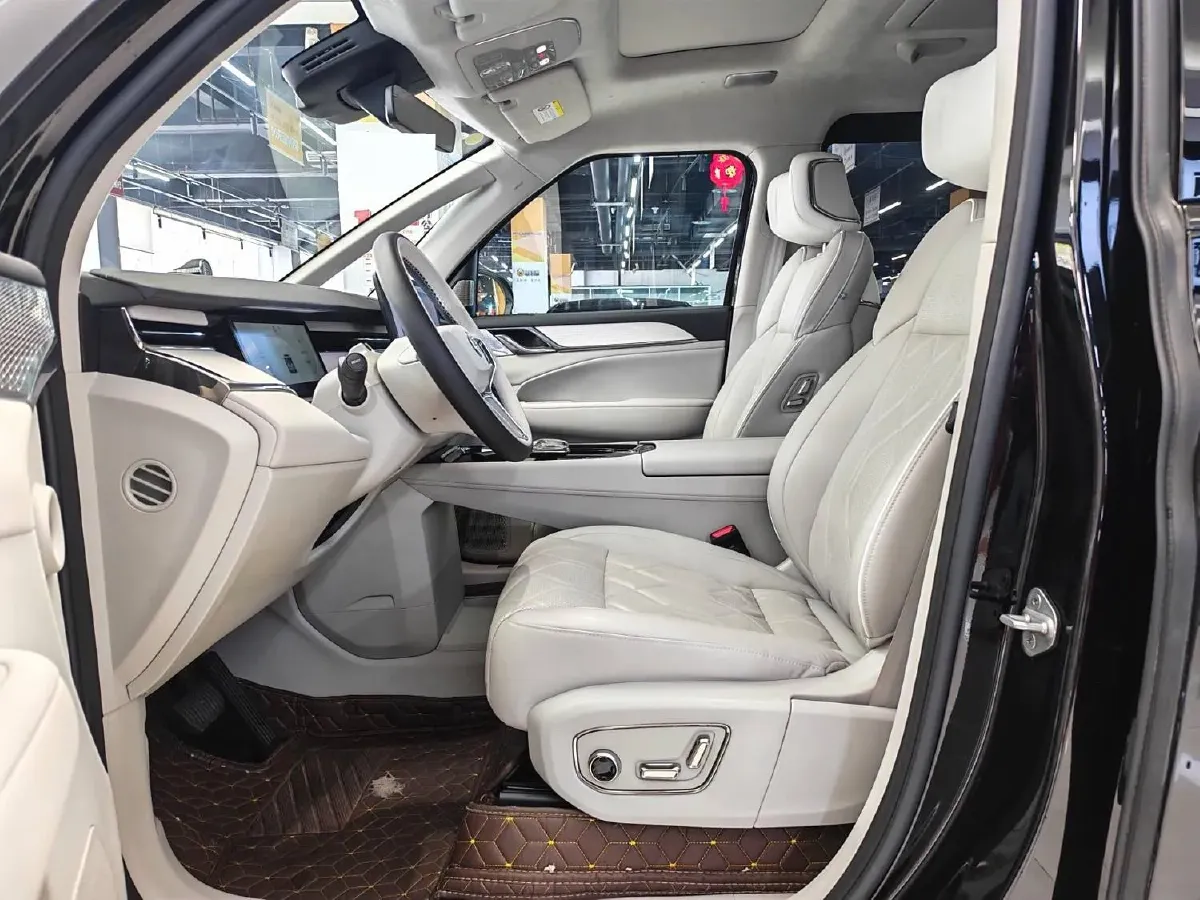 2025 Volvo EM90 BEV 116KWH,autocango,china used car exporter,china ev exporter,chinese used car exporter,chinese used ev exporter