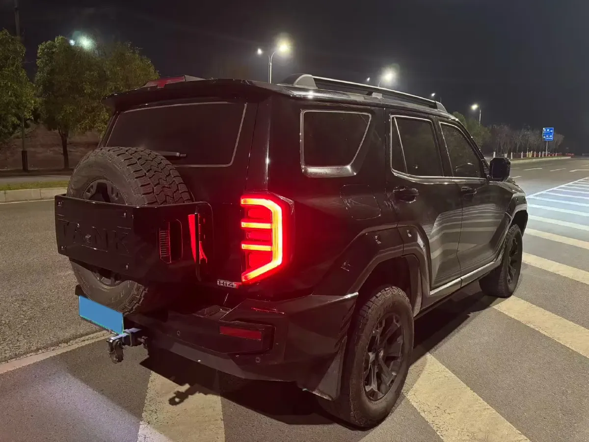 2024 Tank 400 2.0T 252HP L4 9AT PHEV 36.7/37.1KWH,autocango,china used car exporter,china ev exporter,chinese used car exporter,chinese used ev exporter