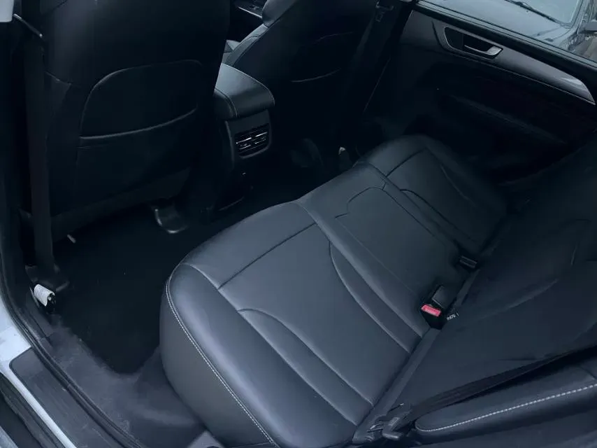 2021 Haval M6 1.5T 150HP L4 7DCT,autocango,china used car exporter,china ev exporter,chinese used car exporter,chinese used ev exporter