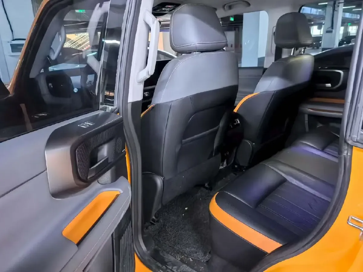 2024 Beijing BJ40 2.0T 245HP L4 8AT,autocango,china used car exporter,china ev exporter,chinese used car exporter,chinese used ev exporter