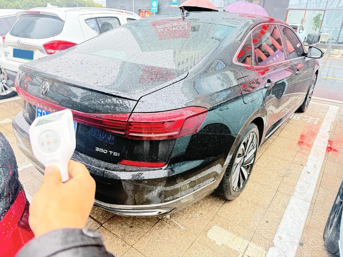 2024 Volkswagen Passat 2.0T 220HP L4 7DCT,autocango,china used car exporter,china ev exporter,chinese used car exporter,chinese used ev exporter