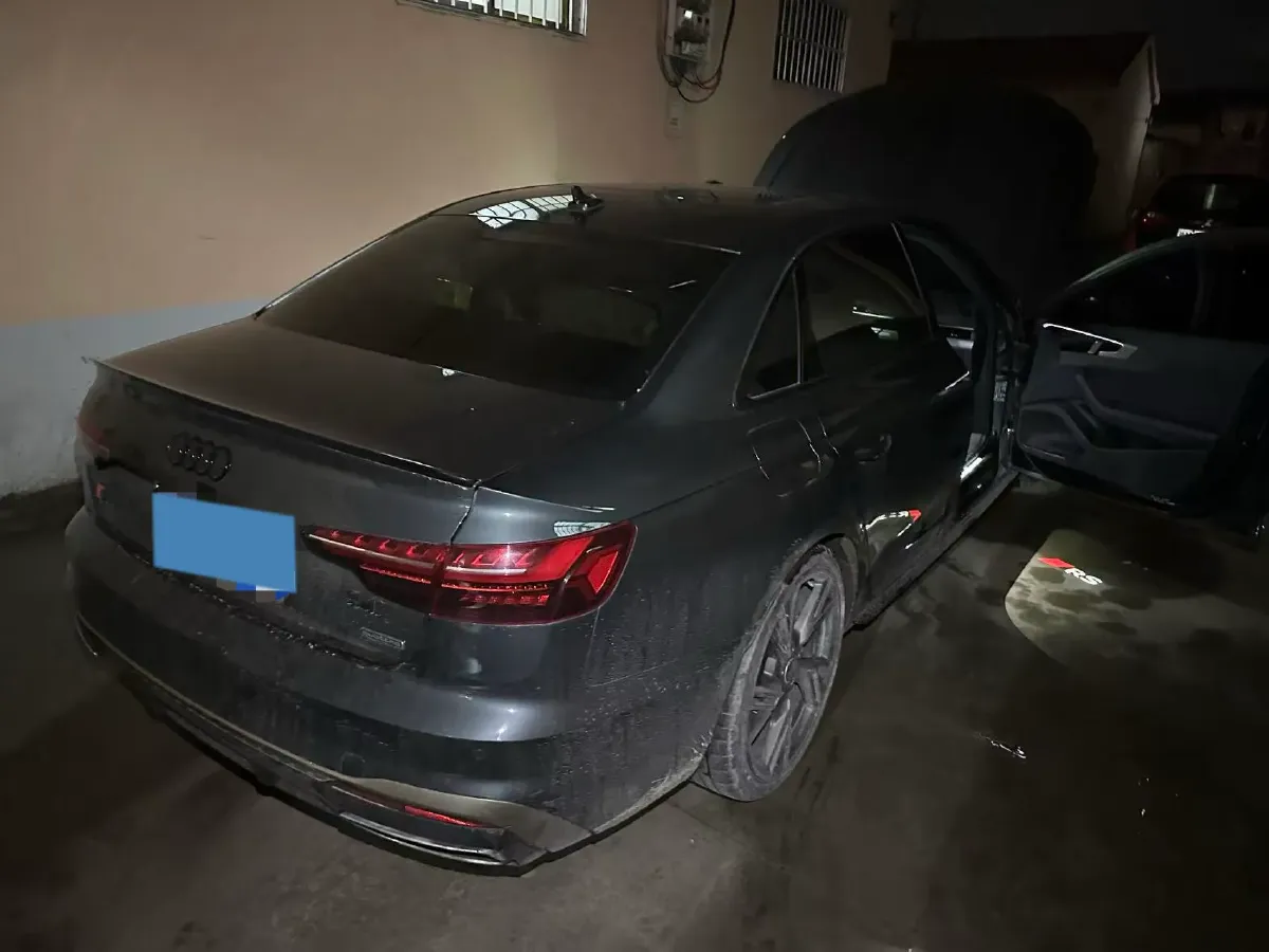 2024 Audi A4L 2.0T 190HP L4 7DCT,autocango,china used car exporter,china ev exporter,chinese used car exporter,chinese used ev exporter