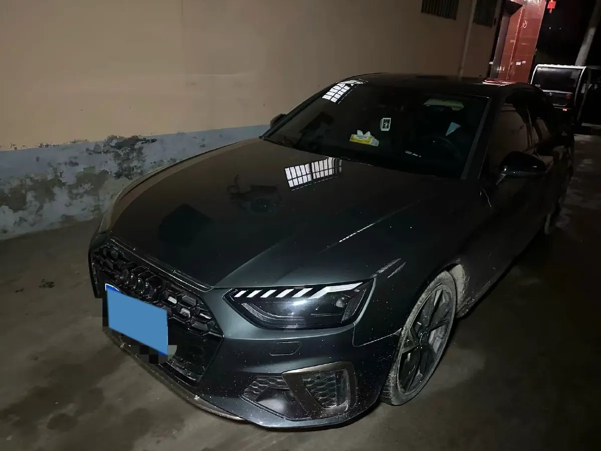 2024 Audi A4L 2.0T 190HP L4 7DCT,autocango,china used car exporter,china ev exporter,chinese used car exporter,chinese used ev exporter