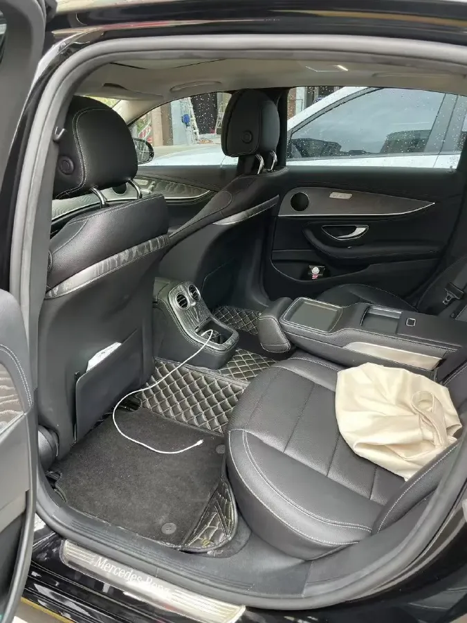 2022 Mercedes-Benz E Class 2.0T 258HP L4 9AT,autocango,china used car exporter,china ev exporter,chinese used car exporter,chinese used ev exporter