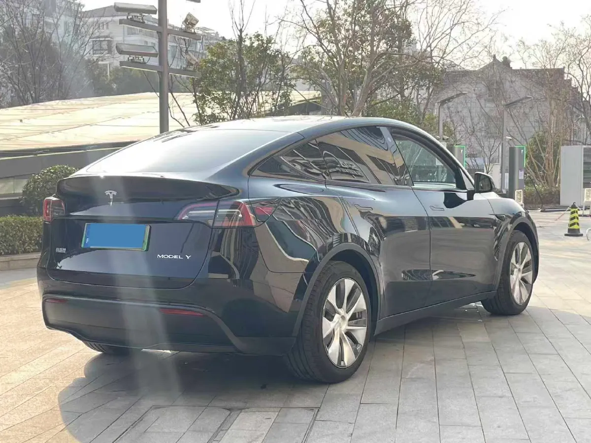 2022 Tesla Model Y BEV 60KWH,autocango,china used car exporter,china ev exporter,chinese used car exporter,chinese used ev exporter