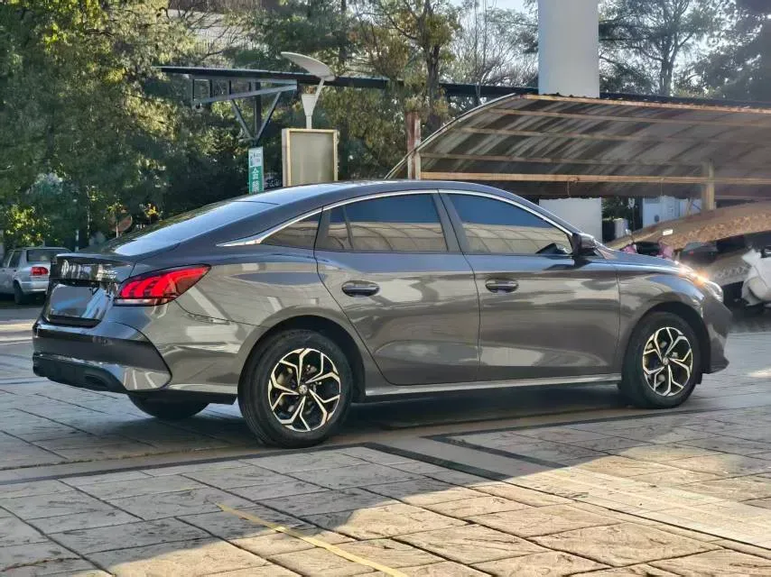 2023 MG 5 1.5L 129HP L4 5MT,autocango,china used car exporter,china ev exporter,chinese used car exporter,chinese used ev exporter