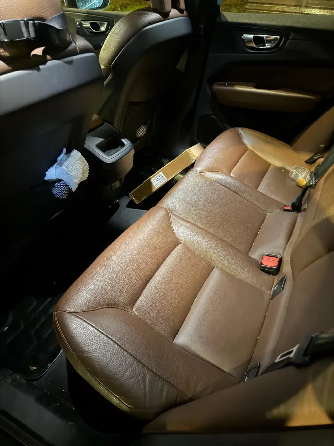 2021 Volvo XC60 2.0T 250HP L4 8AT,autocango,china used car exporter,china ev exporter,chinese used car exporter,chinese used ev exporter