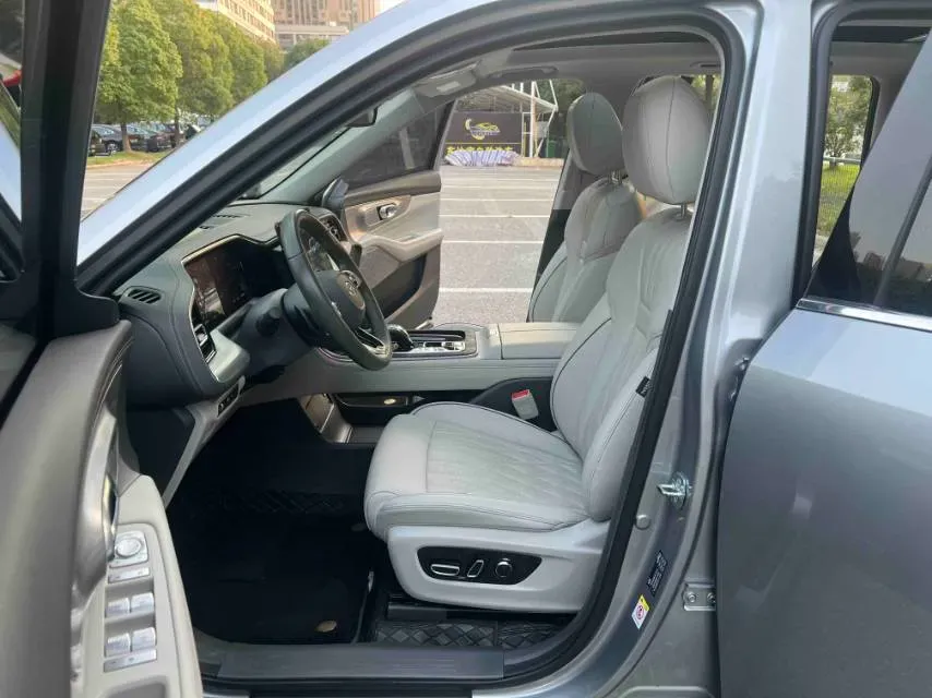 2022 GAC Trumpchi GS8 2.0T 252HP L4 8AT,autocango,china used car exporter,china ev exporter,chinese used car exporter,chinese used ev exporter