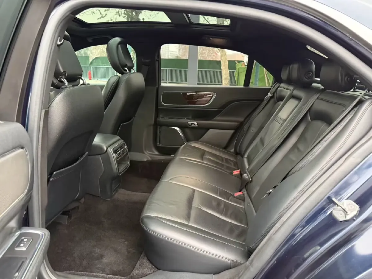 2017 Lincoln Continental 2.0T 261HP L4 6AT,autocango,china used car exporter,china ev exporter,chinese used car exporter,chinese used ev exporter