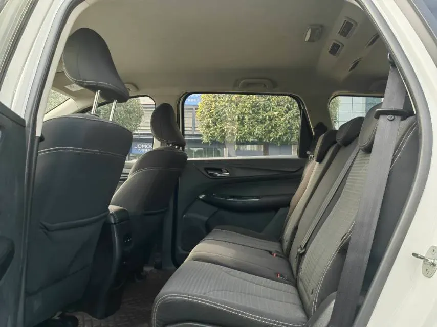 2019 BaoJun 730 1.5T 147HP L4 CVT,autocango,china used car exporter,china ev exporter,chinese used car exporter,chinese used ev exporter