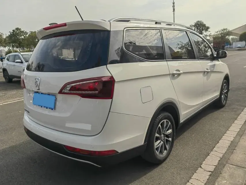 2019 BaoJun 730 1.5T 147HP L4 CVT,autocango,china used car exporter,china ev exporter,chinese used car exporter,chinese used ev exporter