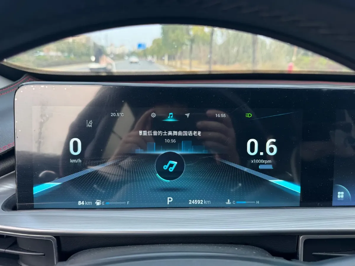 2021 Chery Tiggo 8 Plus 1.6T 197HP L4 7DCT,autocango,china used car exporter,china ev exporter,chinese used car exporter,chinese used ev exporter