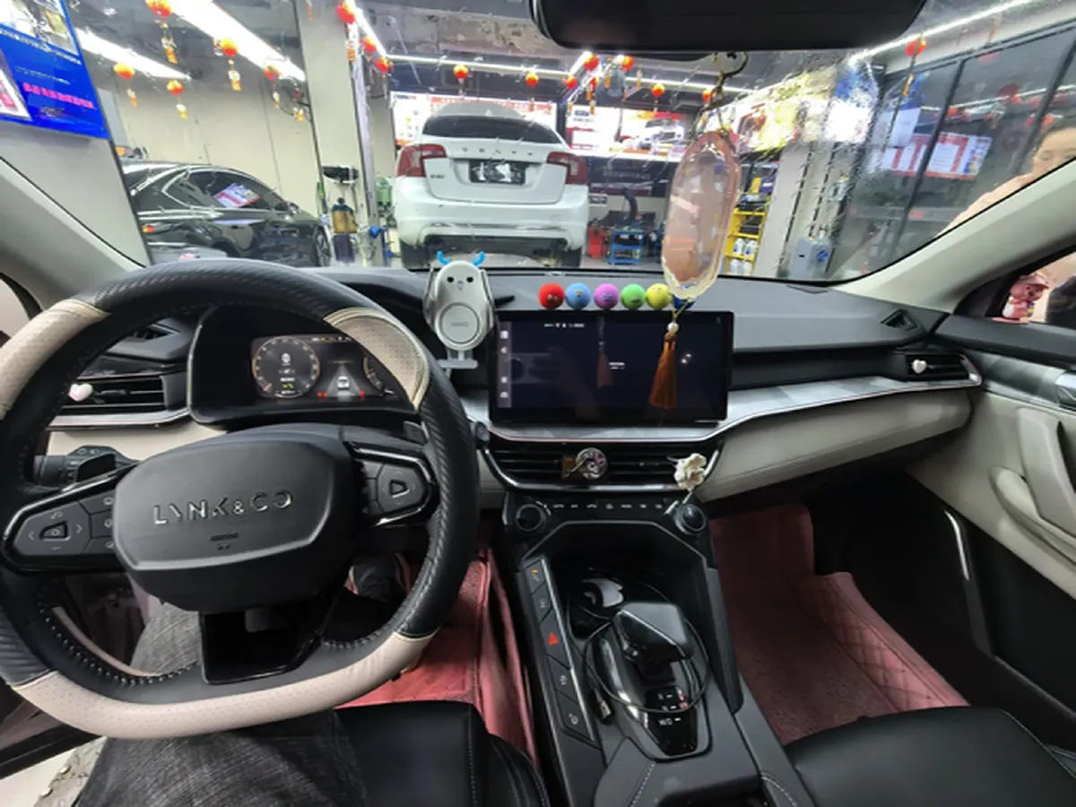 2023 LYNK&CO 06 1.5T 181HP L4 7DCT,autocango,china used car exporter,china ev exporter,chinese used car exporter,chinese used ev exporter