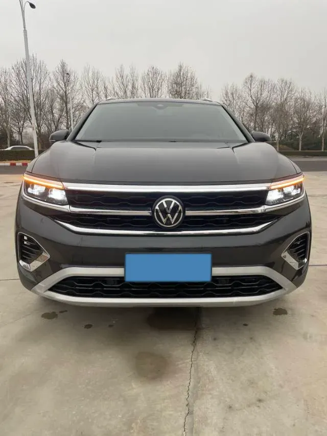 2022 Volkswagen Talagon 2.5T 299HP V6 7DCT,autocango,china used car exporter,china ev exporter,chinese used car exporter,chinese used ev exporter