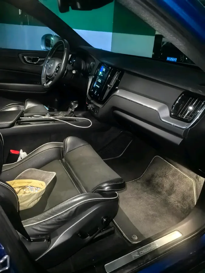 2019 Jeep Wrangler 2.0T 266HP L4 8AT,autocango,china used car exporter,china ev exporter,chinese used car exporter,chinese used ev exporter