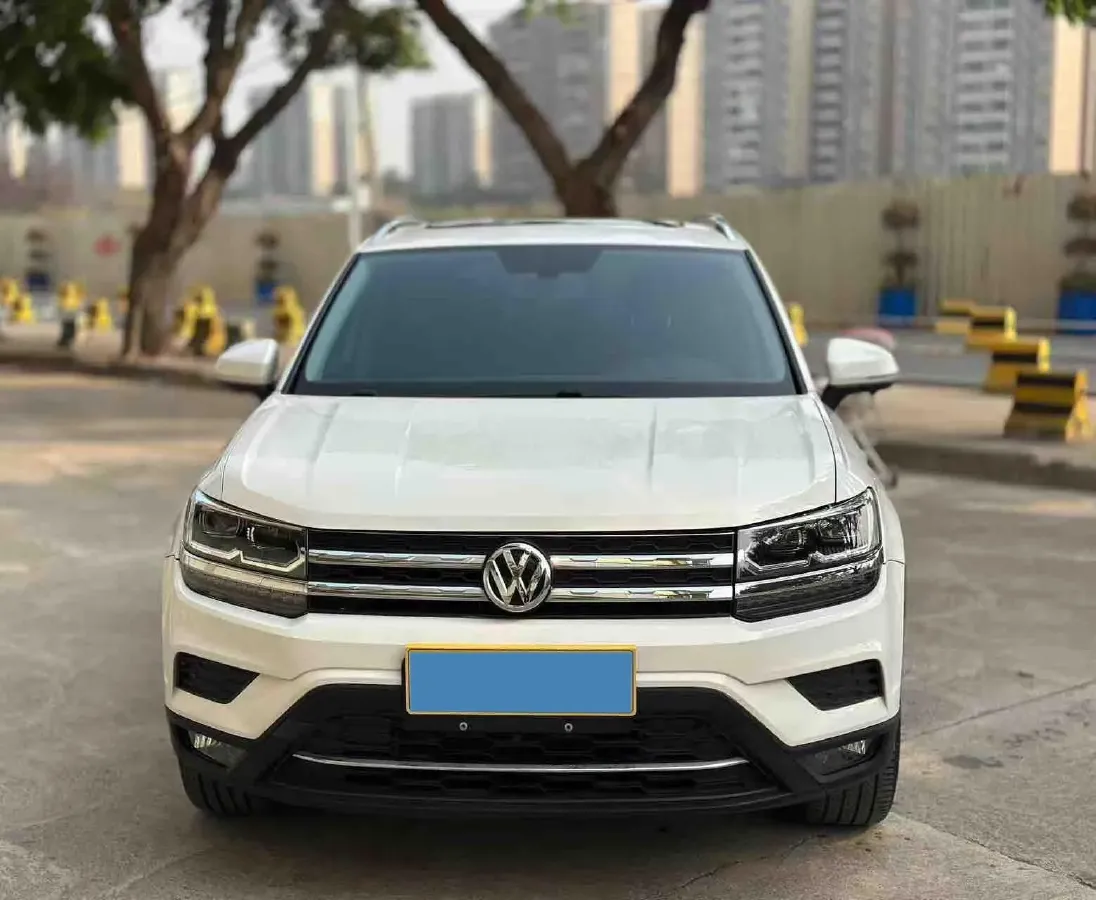 2019 MINI MINI 1.5T 102HP L3 7DCT,autocango,china used car exporter,china ev exporter,chinese used car exporter,chinese used ev exporter