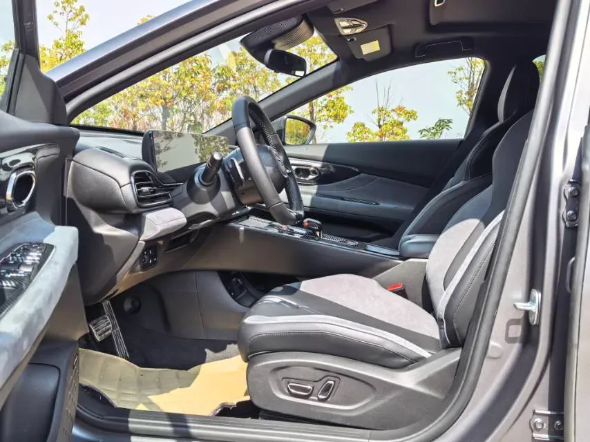 2023 GAC Trumpchi Empow 2.0T 265HP L4 8AT,autocango,china used car exporter,china ev exporter,chinese used car exporter,chinese used ev exporter