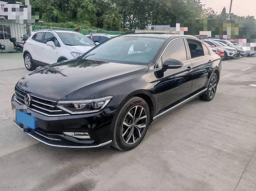 2020 Volkswagen Magotan 2.0T 186HP L4 7DCT,autocango,china used car exporter,china ev exporter,chinese used car exporter,chinese used ev exporter
