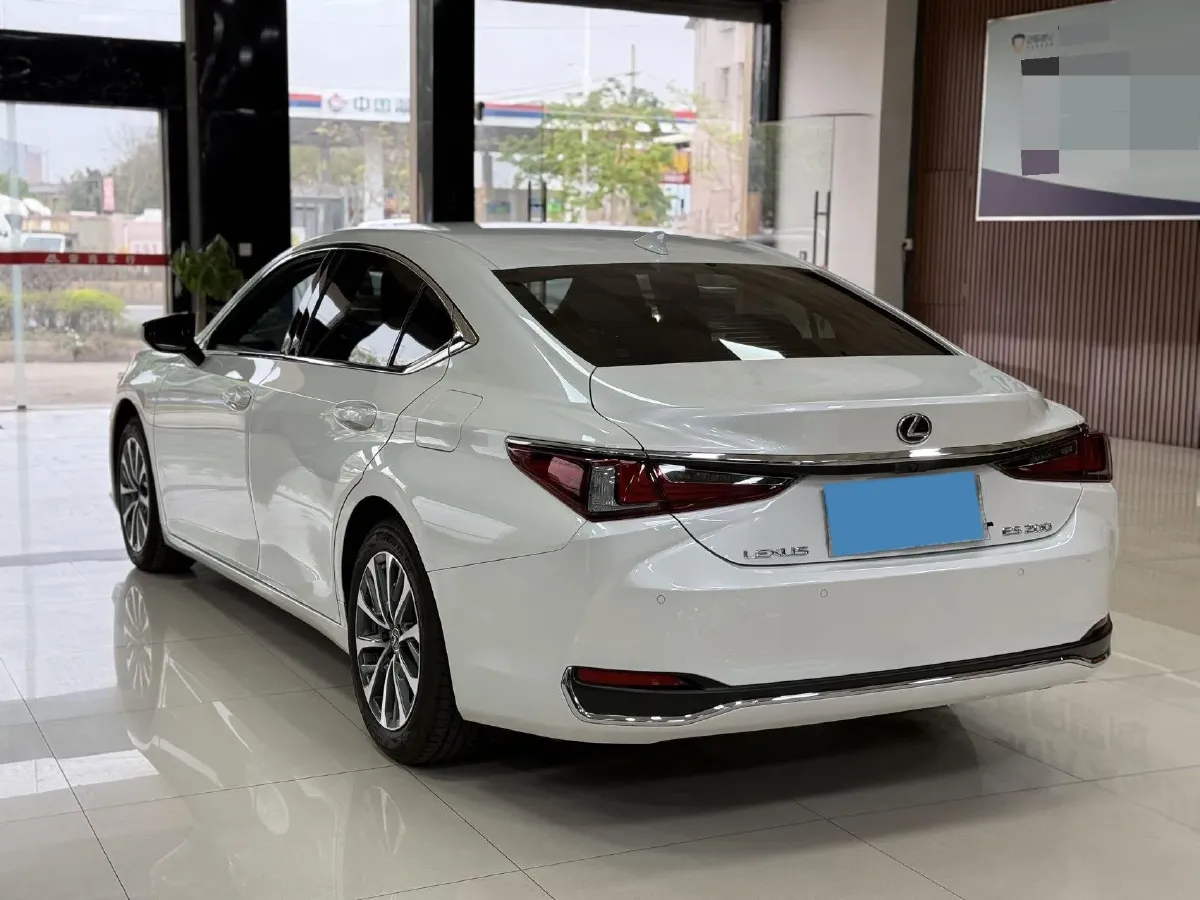 2024 Lexus ES 2.0L 173HP L4 CVT,autocango,china used car exporter,china ev exporter,chinese used car exporter,chinese used ev exporter