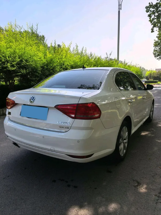 2017 Volkswagen Lavida 1.4T 131HP L4 7DCT,autocango,china used car exporter,china ev exporter,chinese used car exporter,chinese used ev exporter