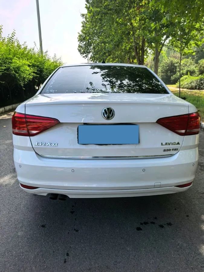2017 Volkswagen Lavida 1.4T 131HP L4 7DCT,autocango,china used car exporter,china ev exporter,chinese used car exporter,chinese used ev exporter