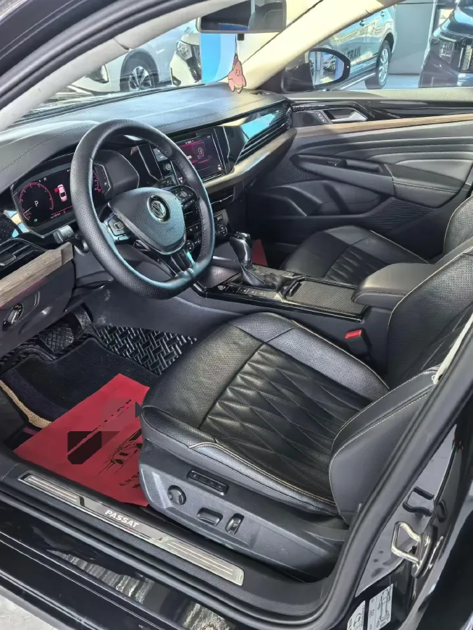 2019 Volvo V40 1.5T 152HP L4 6AT,autocango,china used car exporter,china ev exporter,chinese used car exporter,chinese used ev exporter