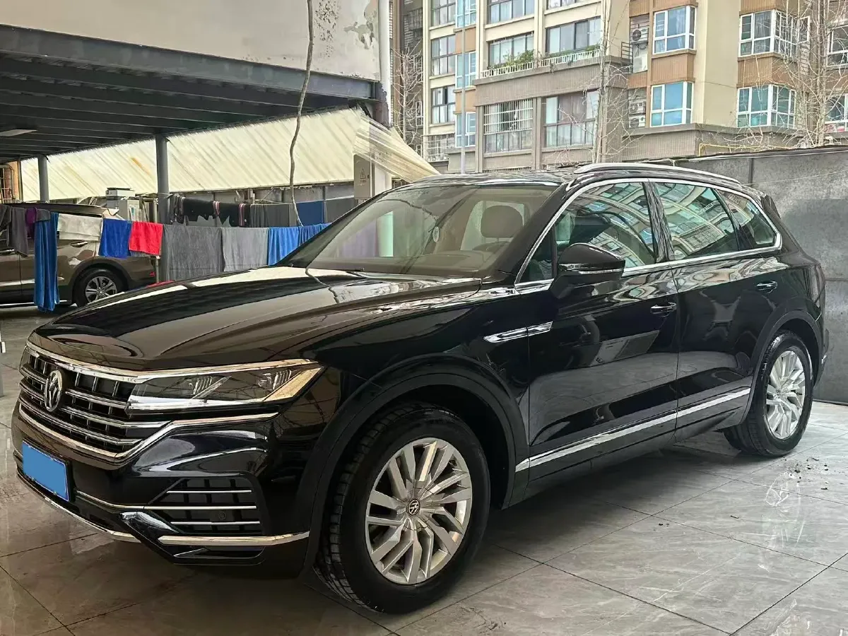 2019 Volkswagen Touareg 2.0T 252HP L4 8AT,autocango,china used car exporter,china ev exporter,chinese used car exporter,chinese used ev exporter