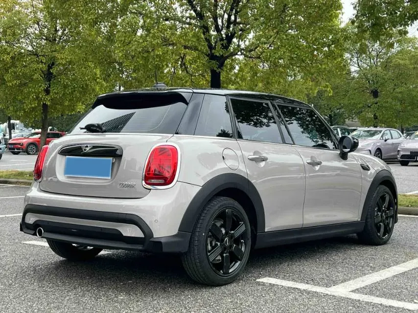 2023 MINI MINI 1.5T 136HP L3 7DCT,autocango,china used car exporter,china ev exporter,chinese used car exporter,chinese used ev exporter