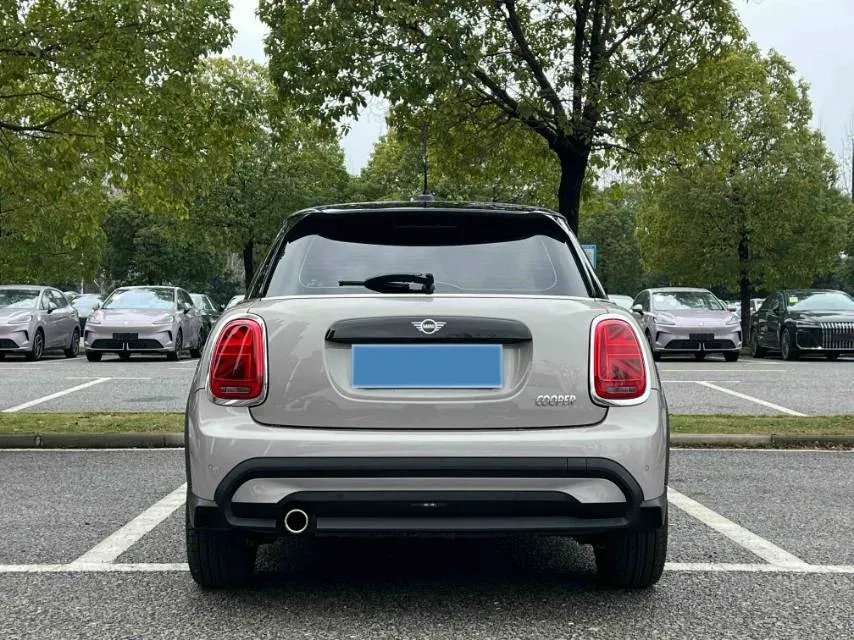 2023 MINI MINI 1.5T 136HP L3 7DCT,autocango,china used car exporter,china ev exporter,chinese used car exporter,chinese used ev exporter