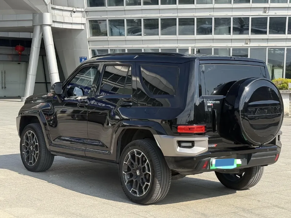 2024 Tank 700 3.0T 360HP V6 9AT PHEV 37.1KWH,autocango,china used car exporter,china ev exporter,chinese used car exporter,chinese used ev exporter