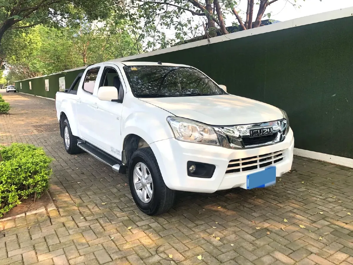 2018 Isuzu RE-MAX Jim 2.8T 116HP L4 5MT,autocango,china used car exporter,china ev exporter,chinese used car exporter,chinese used ev exporter