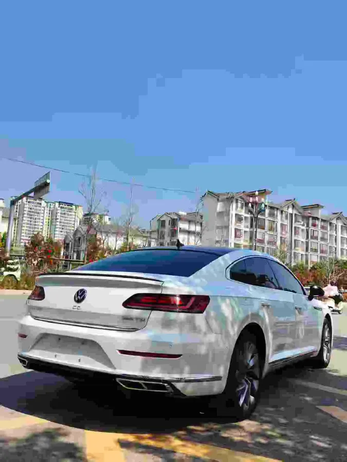 2021 Volkswagen CC 2.0T 220HP L4 7DCT,autocango,china used car exporter,china ev exporter,chinese used car exporter,chinese used ev exporter