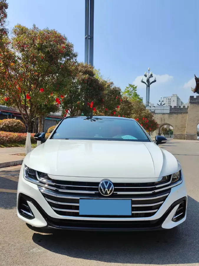 2021 Volkswagen CC 2.0T 220HP L4 7DCT,autocango,china used car exporter,china ev exporter,chinese used car exporter,chinese used ev exporter