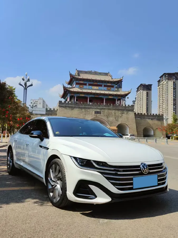 2021 Volkswagen CC 2.0T 220HP L4 7DCT,autocango,china used car exporter,china ev exporter,chinese used car exporter,chinese used ev exporter