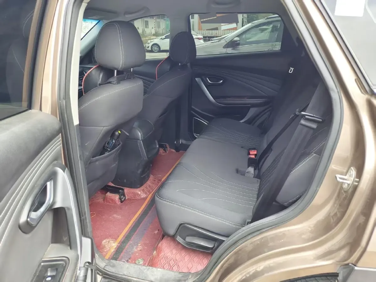 2018 Jetour X70 1.5T 147HP L4 5MT,autocango,china used car exporter,china ev exporter,chinese used car exporter,chinese used ev exporter