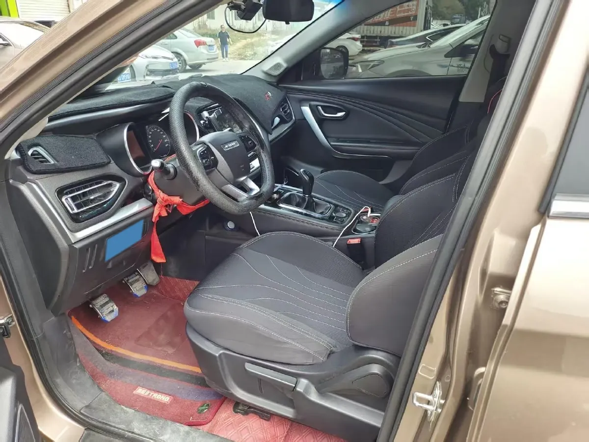 2018 Jetour X70 1.5T 147HP L4 5MT,autocango,china used car exporter,china ev exporter,chinese used car exporter,chinese used ev exporter