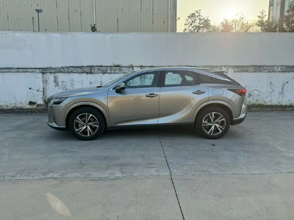 2024 Lexus ES 2.0L 173HP L4 CVT,autocango,china used car exporter,china ev exporter,chinese used car exporter,chinese used ev exporter