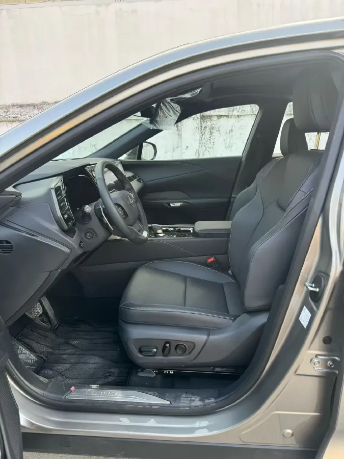 2024 Lexus ES 2.0L 173HP L4 CVT,autocango,china used car exporter,china ev exporter,chinese used car exporter,chinese used ev exporter