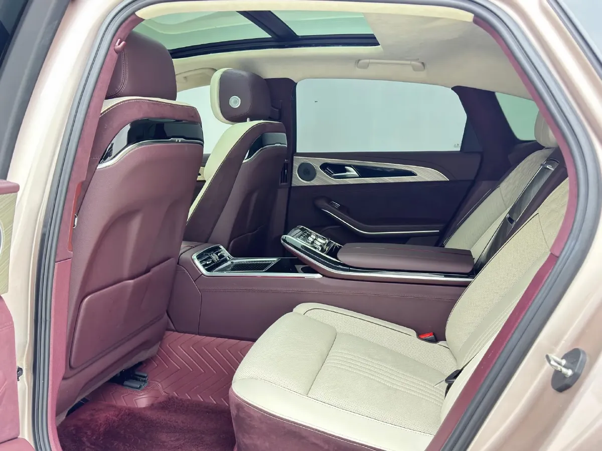 2020 HongQi H9 3.0T 283HP V6 7DCT,autocango,china used car exporter,china ev exporter,chinese used car exporter,chinese used ev exporter