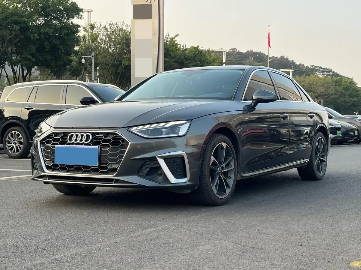 2020 Audi A4L 2.0T 190HP L4 7DCT,autocango,china used car exporter,china ev exporter,chinese used car exporter,chinese used ev exporter