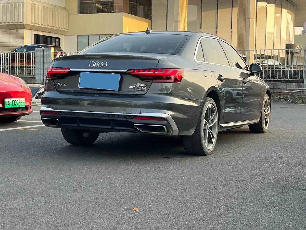2020 Audi A4L 2.0T 190HP L4 7DCT,autocango,china used car exporter,china ev exporter,chinese used car exporter,chinese used ev exporter