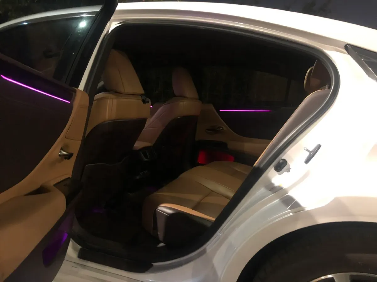 2018 Lexus ES 2.0L 167HP L4 6AT,autocango,china used car exporter,china ev exporter,chinese used car exporter,chinese used ev exporter