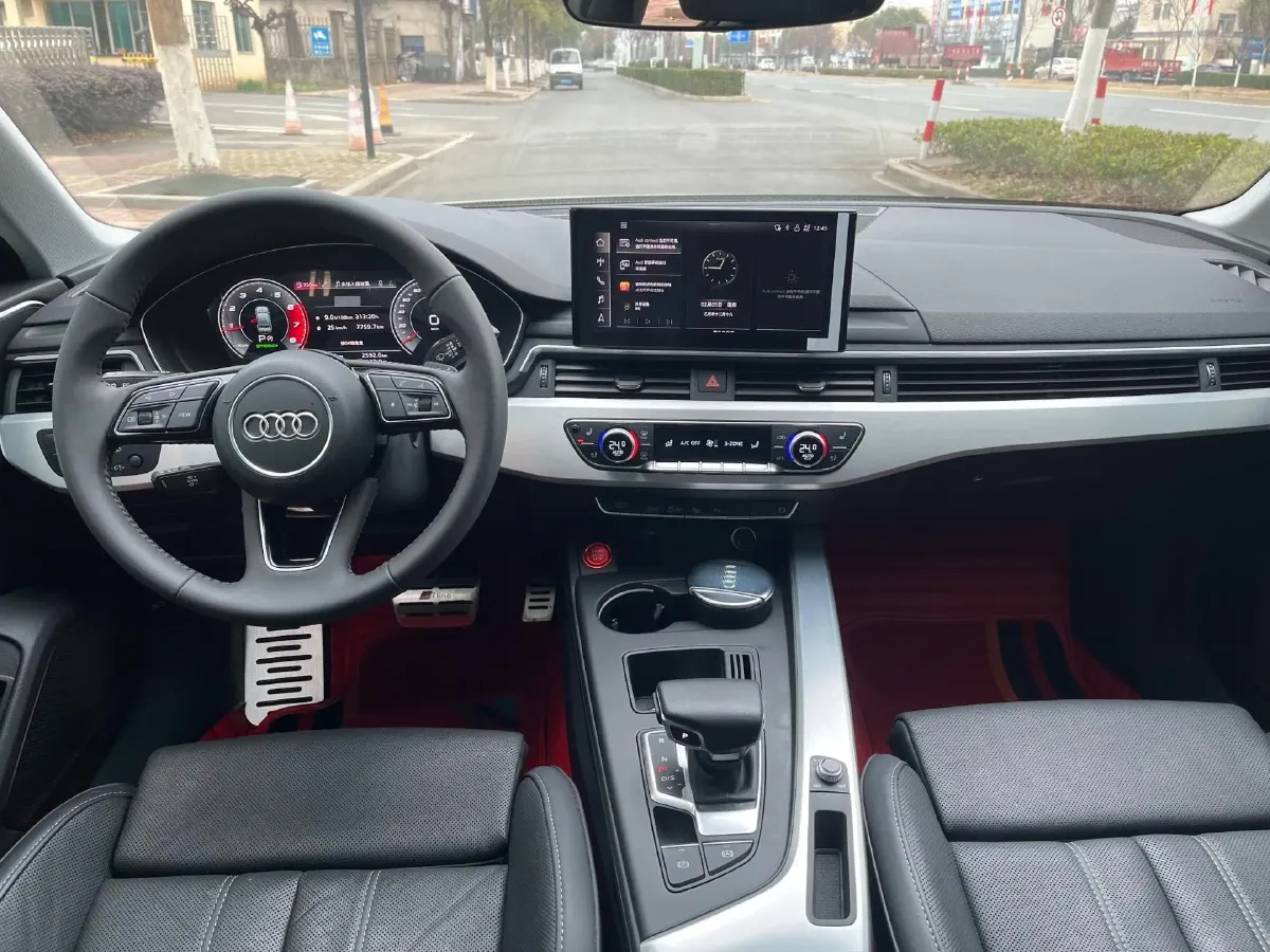2020 Audi A4L 2.0T 190HP L4 7DCT,autocango,china used car exporter,china ev exporter,chinese used car exporter,chinese used ev exporter