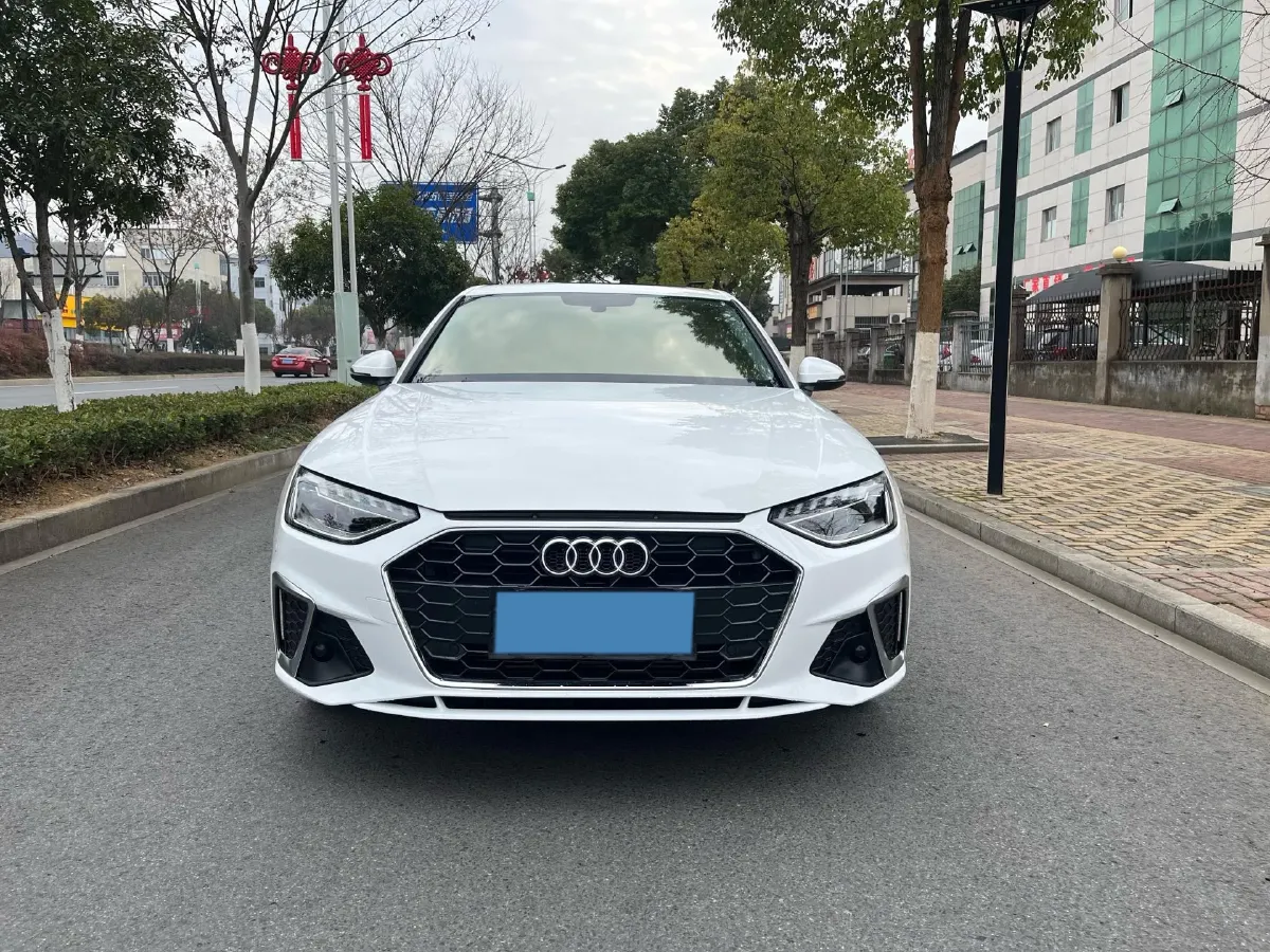 2020 Audi A4L 2.0T 190HP L4 7DCT,autocango,china used car exporter,china ev exporter,chinese used car exporter,chinese used ev exporter
