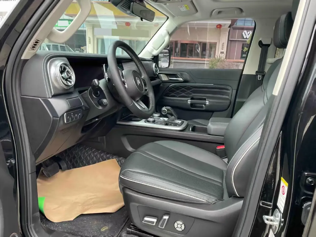 2024 Tank 300 2.0T 227HP L4 8AT,autocango,china used car exporter,china ev exporter,chinese used car exporter,chinese used ev exporter