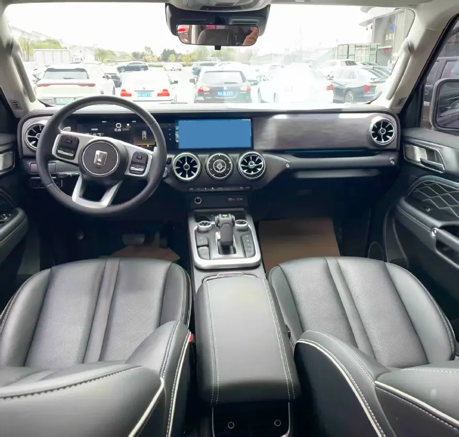 2024 Tank 300 2.0T 227HP L4 8AT,autocango,china used car exporter,china ev exporter,chinese used car exporter,chinese used ev exporter