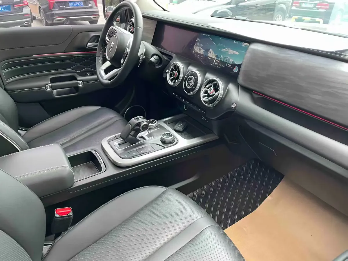 2024 Tank 300 2.0T 227HP L4 8AT,autocango,china used car exporter,china ev exporter,chinese used car exporter,chinese used ev exporter