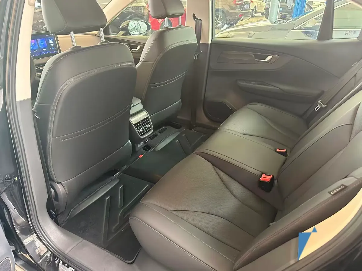 2024 HongQi E-QM5 BEV 60KWH,autocango,china used car exporter,china ev exporter,chinese used car exporter,chinese used ev exporter