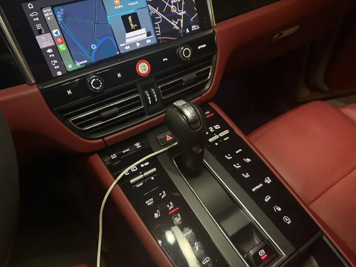 2022 Porsche Macan 2.9T 380HP V6 7DCT,autocango,china used car exporter,china ev exporter,chinese used car exporter,chinese used ev exporter