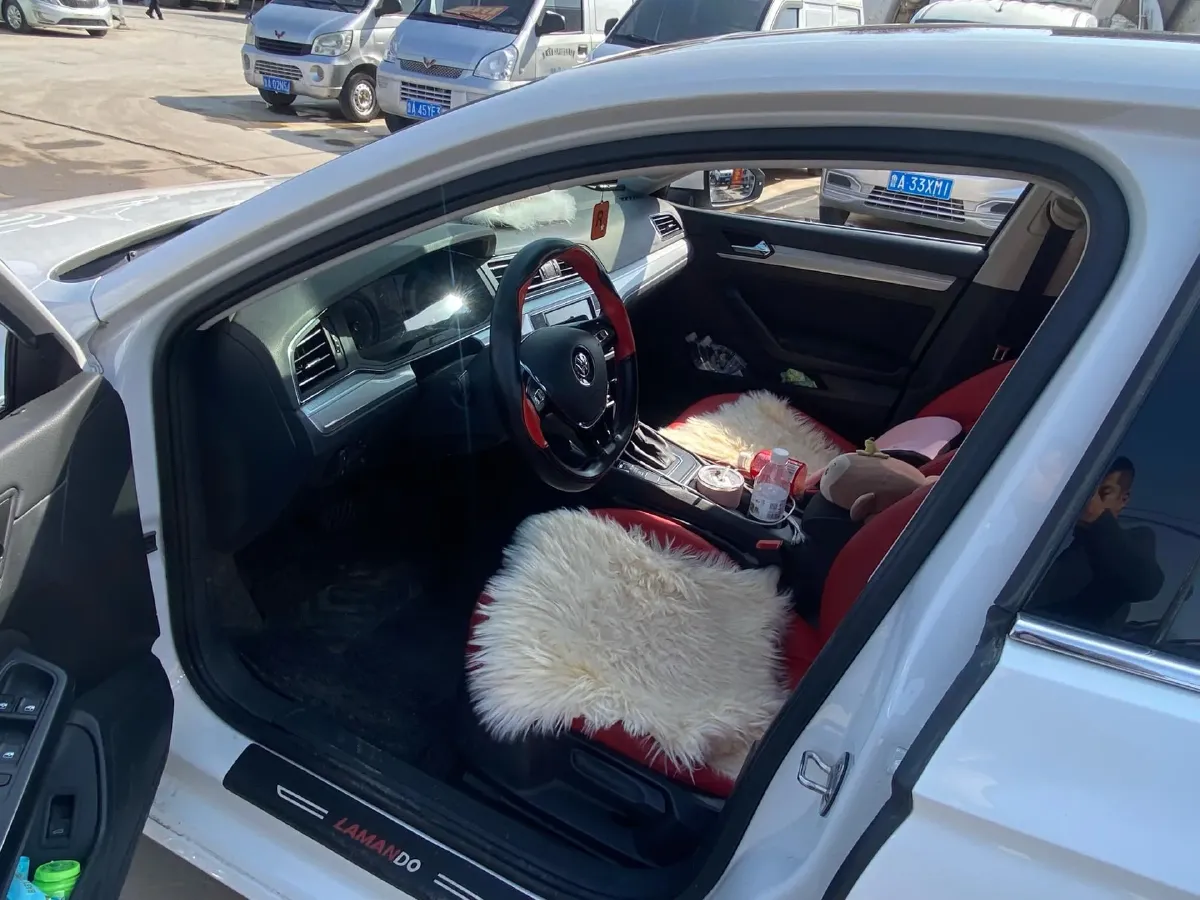 2019 Volkswagen T-Cross 1.4T 150HP L4 7DCT,autocango,china used car exporter,china ev exporter,chinese used car exporter,chinese used ev exporter